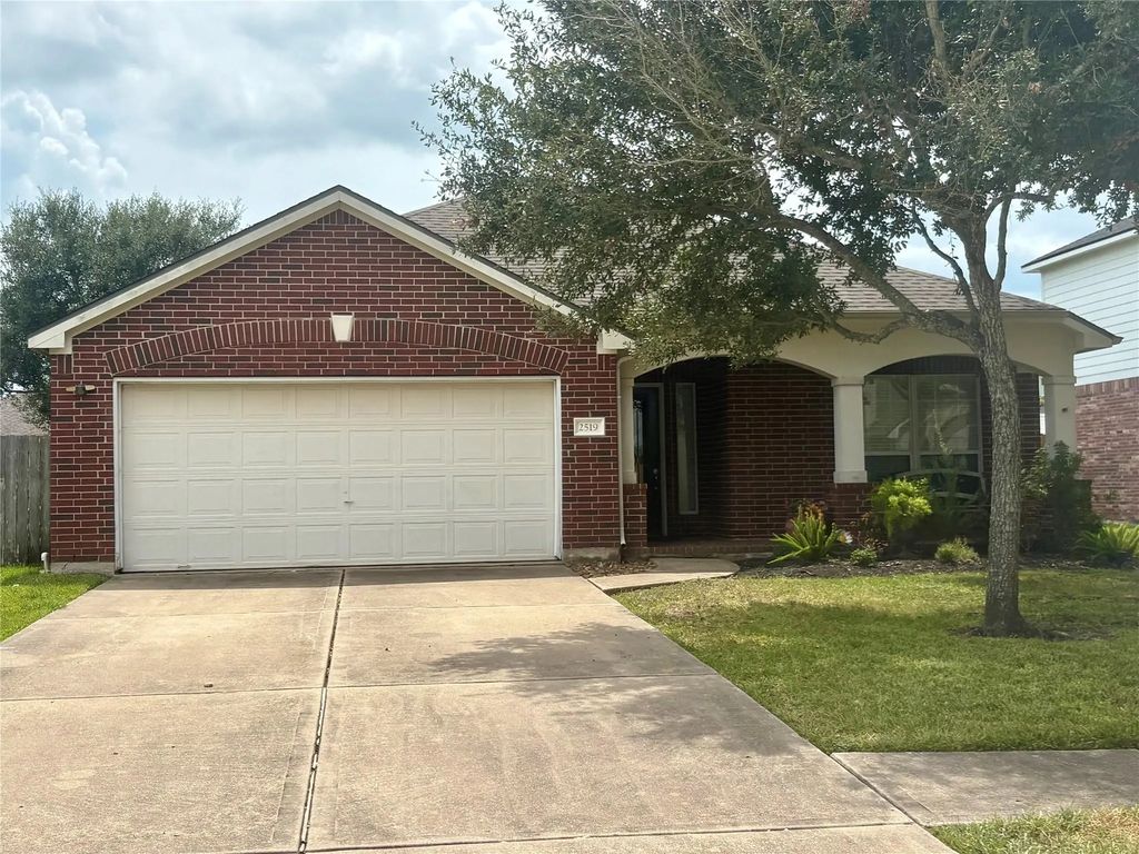 2519 Kildeer Court, League City