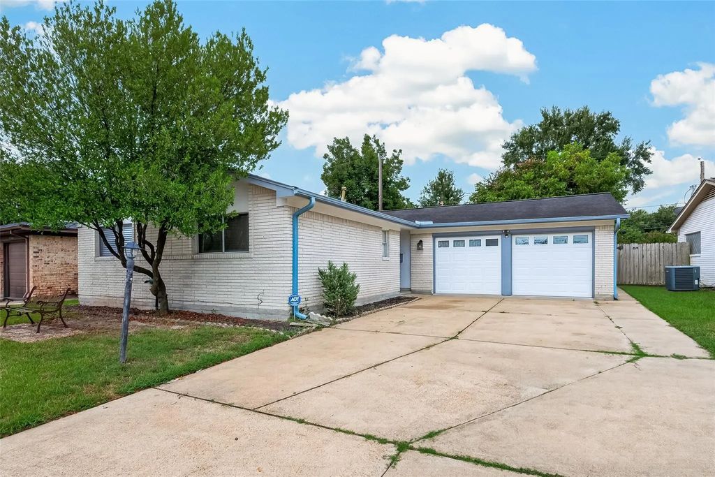 1215 Mosher Lane, Houston