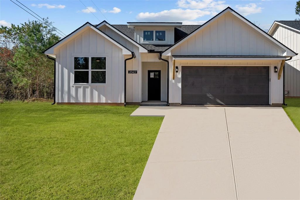 28407 Champion Oaks Drive, Magnolia