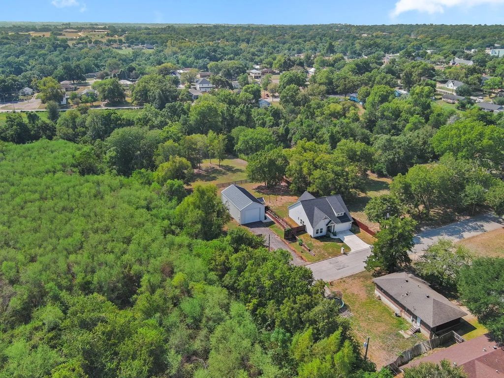 1310 Bridge Street, Brenham