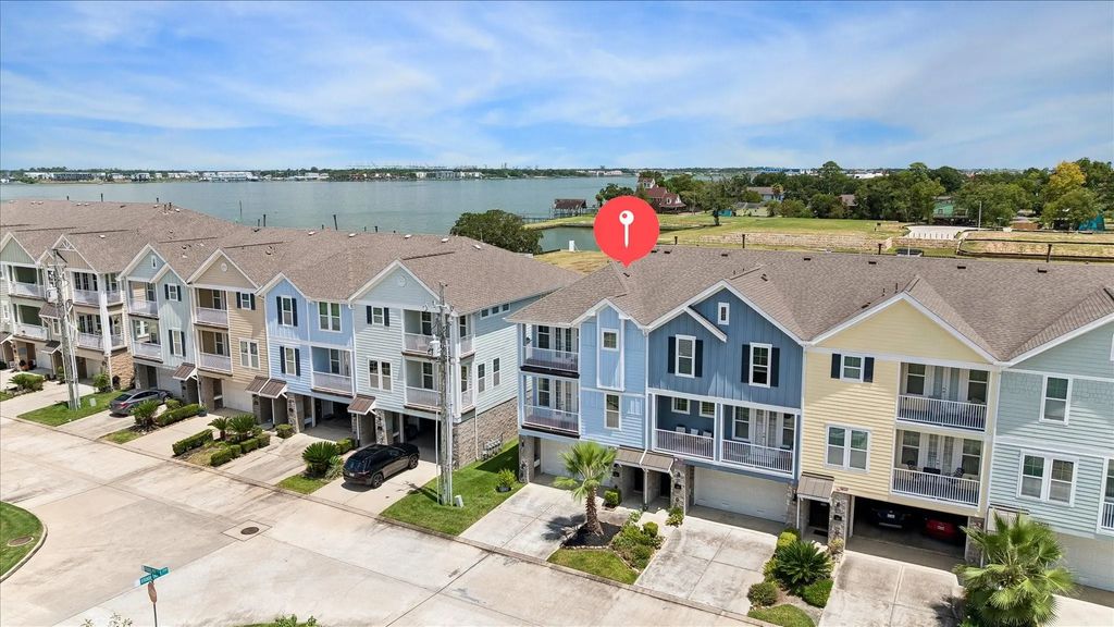 1420 Veranda Mist, League City
