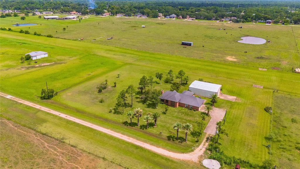 200 Eagle Road, Brazoria