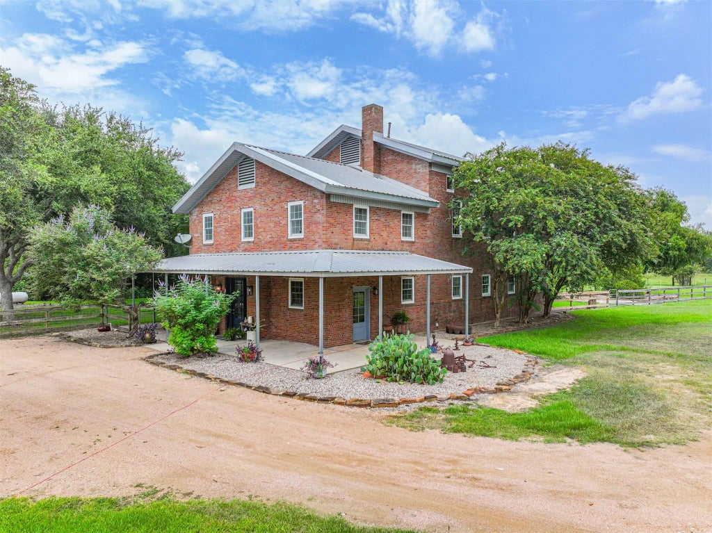 7765 Pigeon Drive, Hitchcock