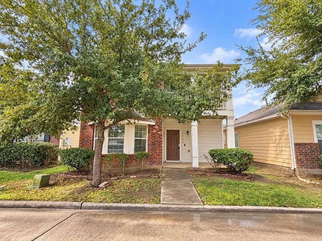 1625 Claremont Garden Circle, Houston