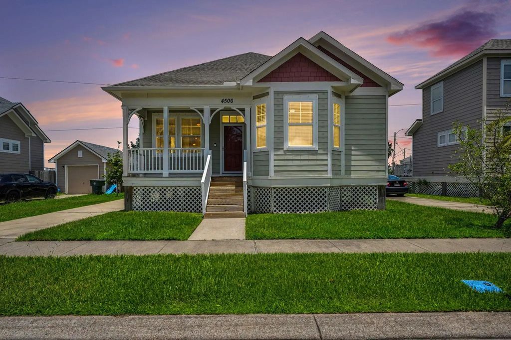 4506 N Live Oak Circle, Galveston