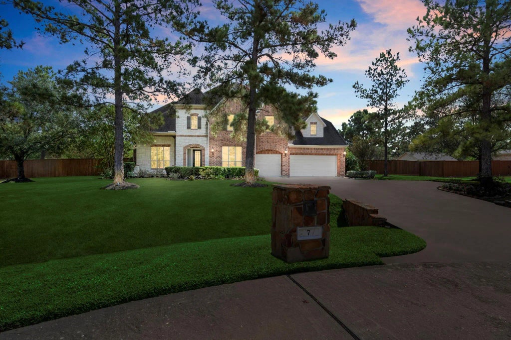 7 Compton Manor Drive, Spring