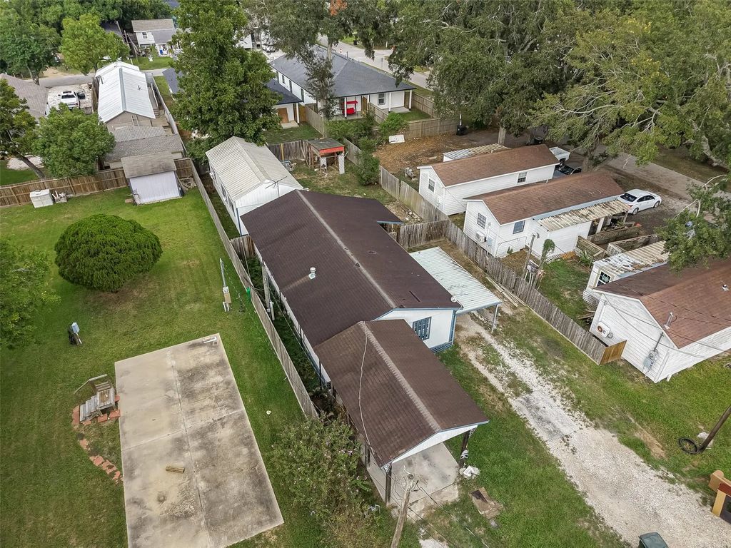 4447 5th Street, Bacliff
