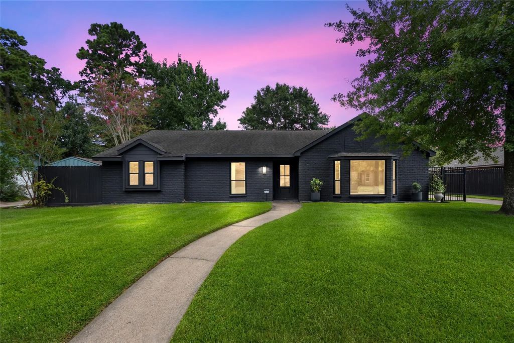 27210 Paula Lane, Conroe