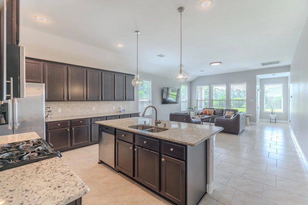 24322 S Newcastle Bay Trail, Spring