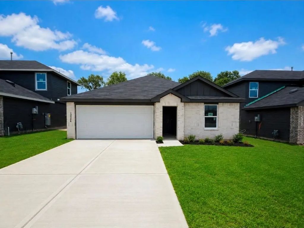 12264 Lexington Heights Drive, Willis