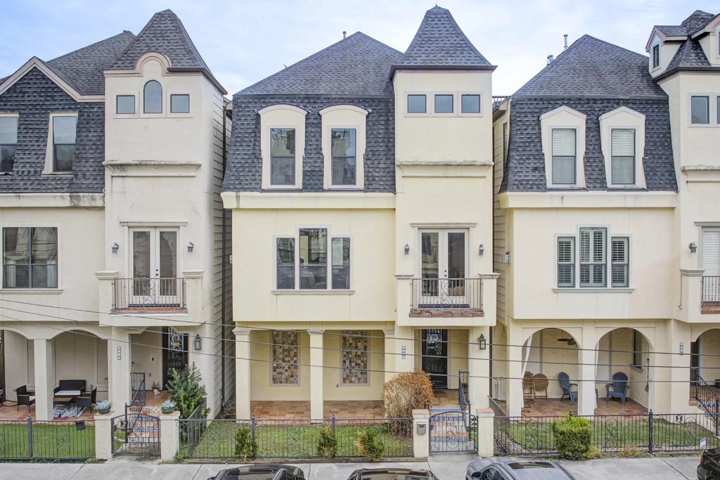 2308 Couch Street, Houston