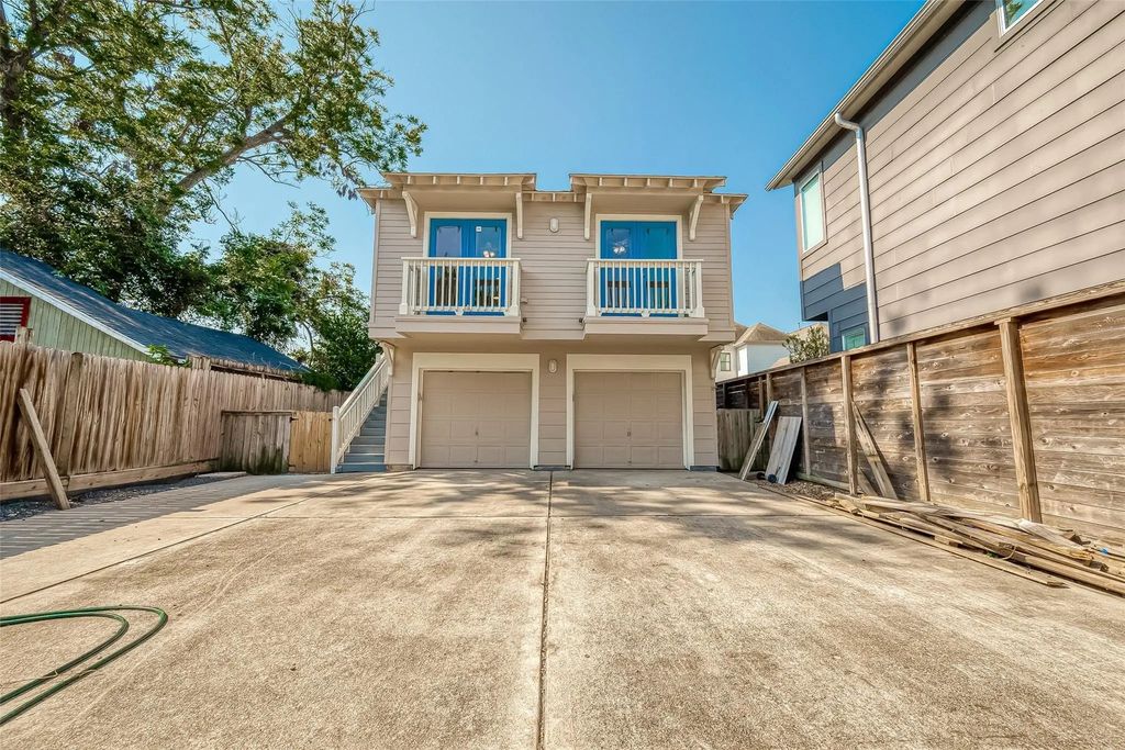 1110 E 24th Street B, Houston