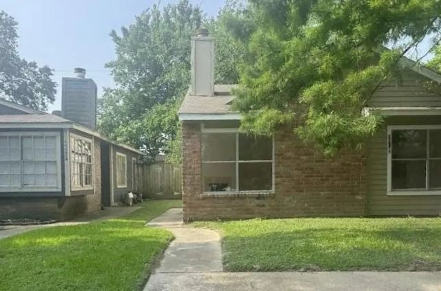5518 Farley Drive, Houston