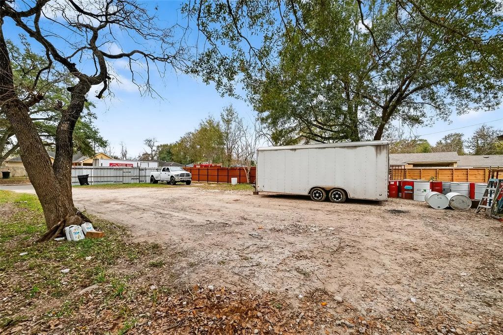 5931 Southmund Street, Houston