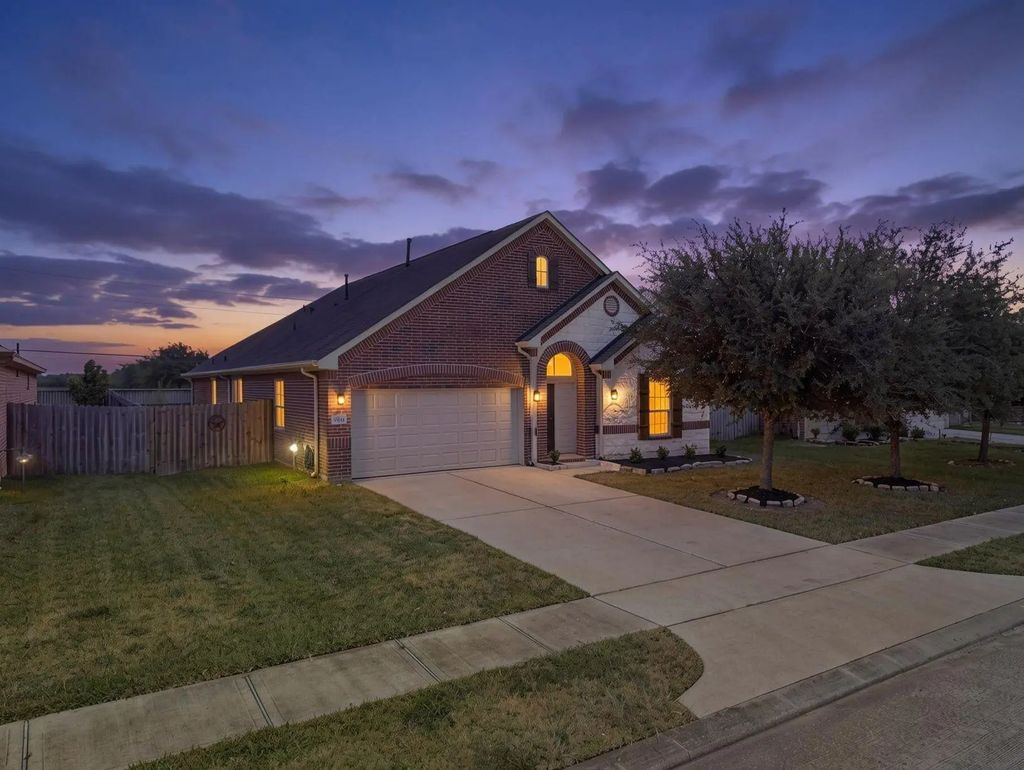 32014 Mckinley Run Drive, Hockley