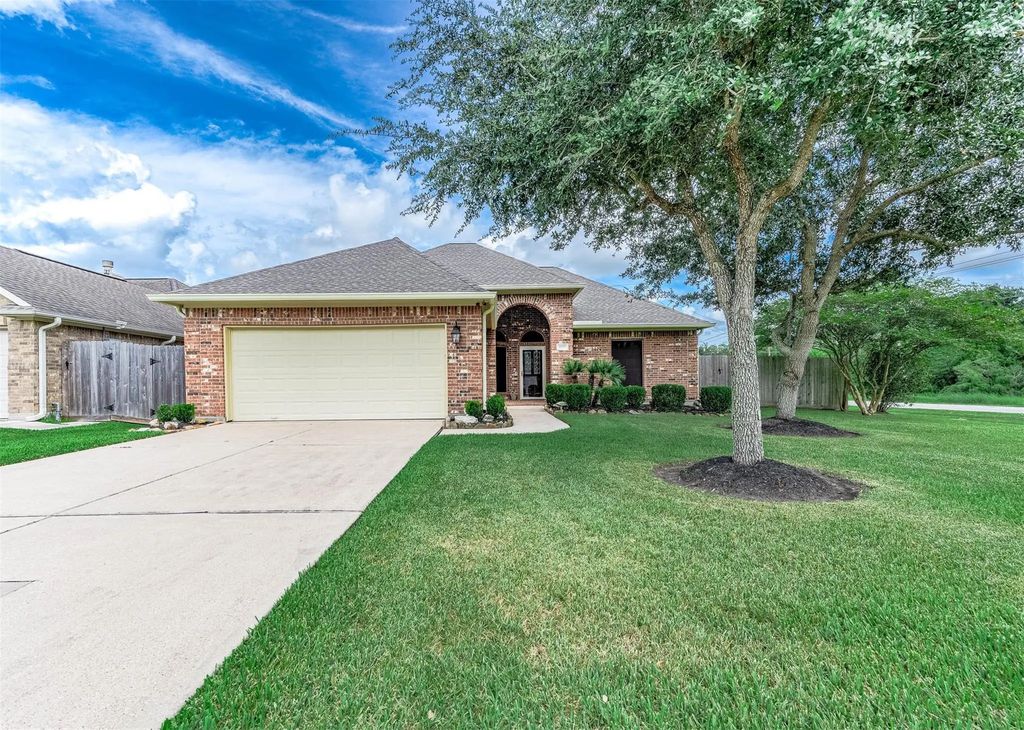 2237 Jernigan Ford, Dickinson