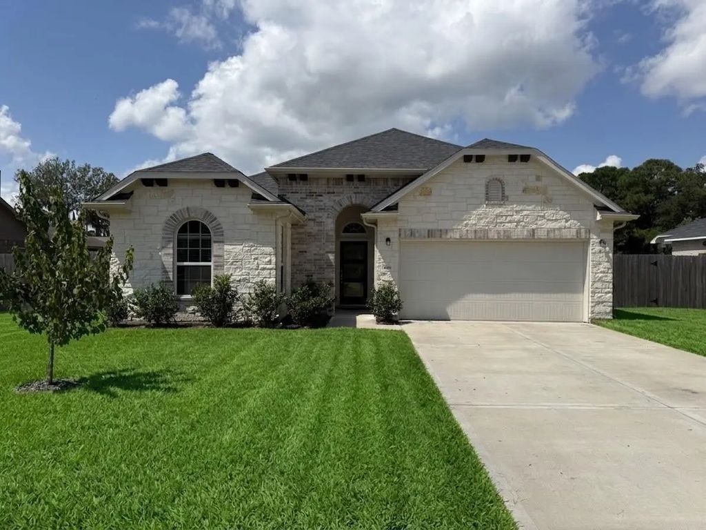 439 S Amherst Drive, West Columbia