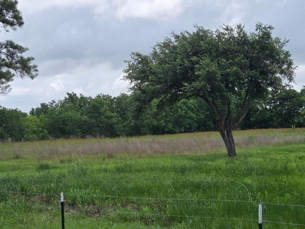 8235 County Road 128, Pearland