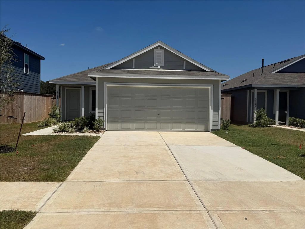 5622 Shelford Birch Drive, Conroe