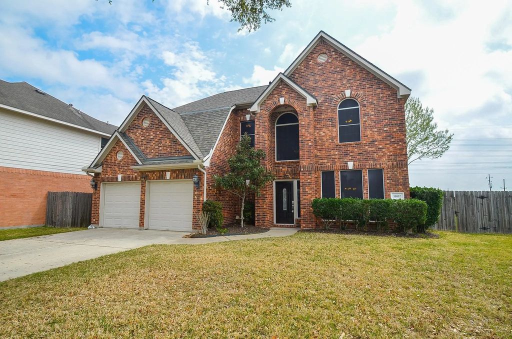 10002 Pine Flats Drive, Houston