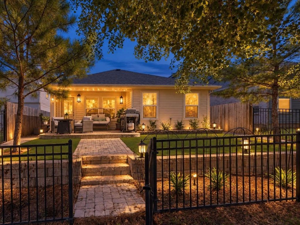 40526 Berylline Lane, Magnolia