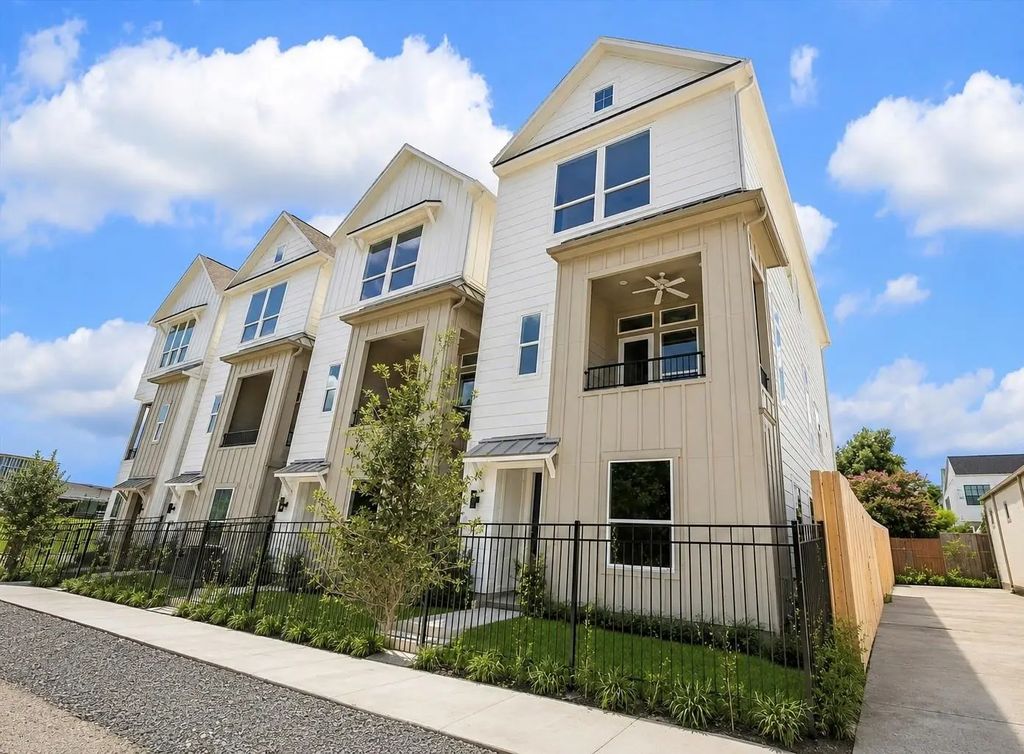 310 Fowler Street, Houston