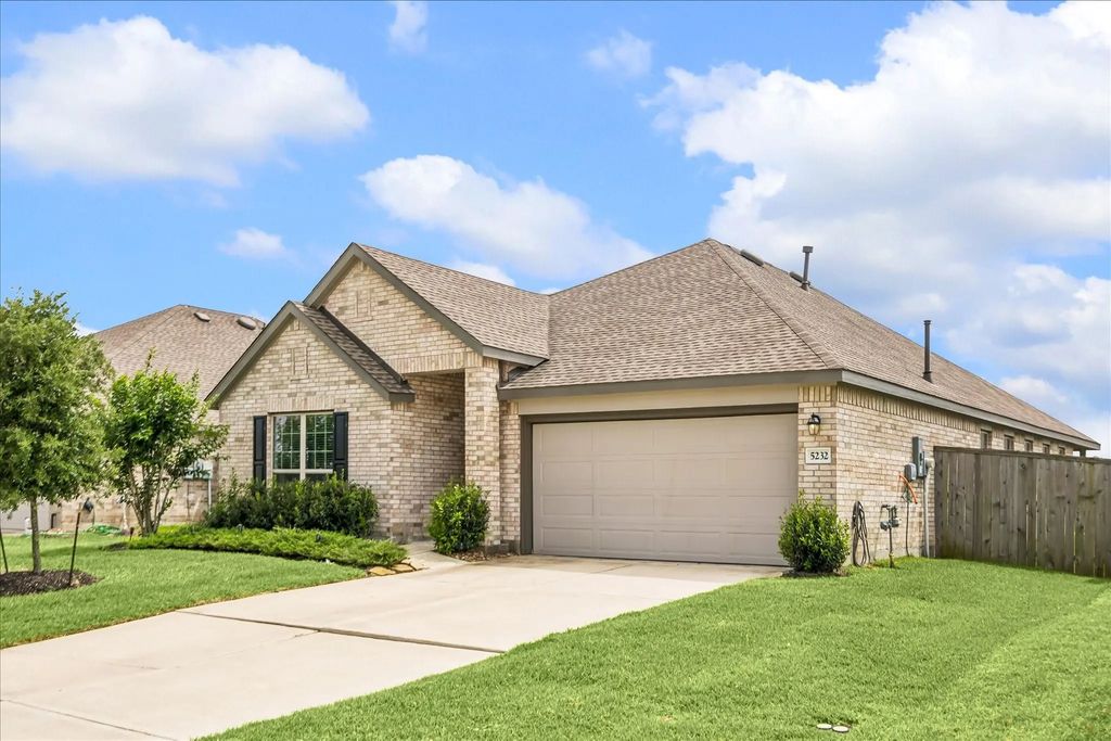 5232 Pine Pass Drive, Rosenberg