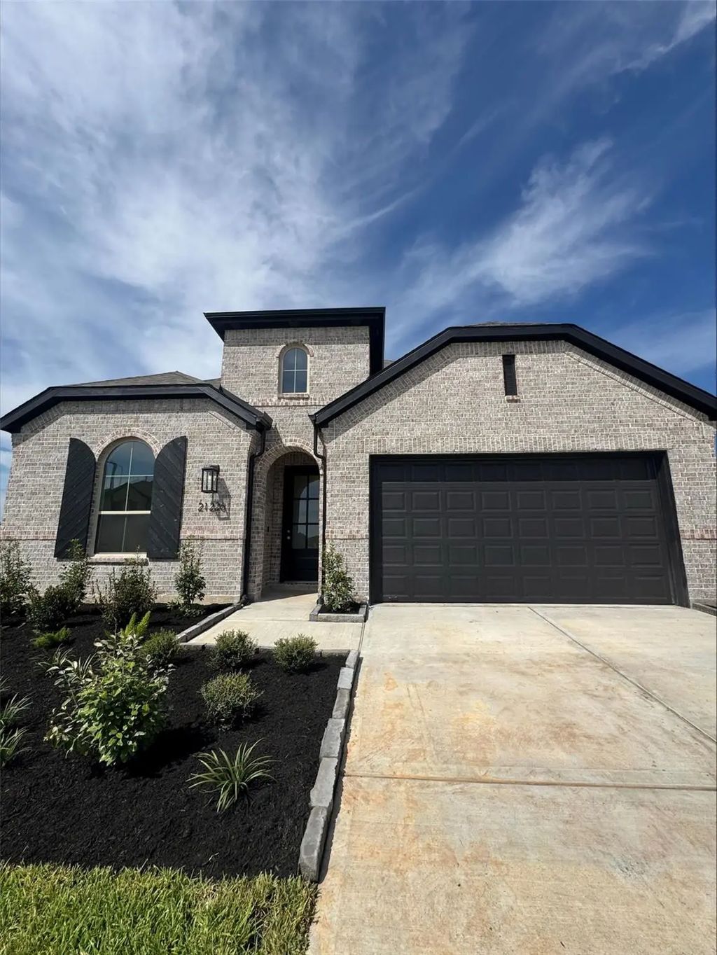 21226 Natalia Grove, Magnolia