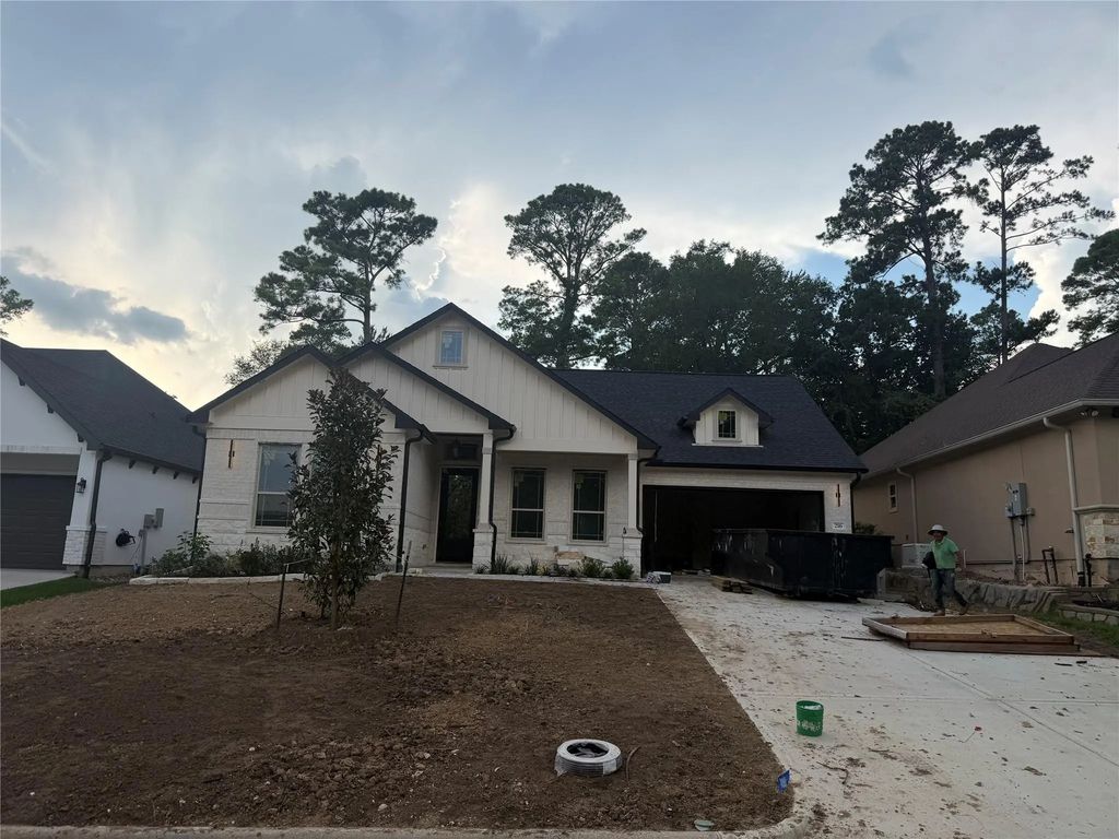 216 Bluehill Dr, Montgomery