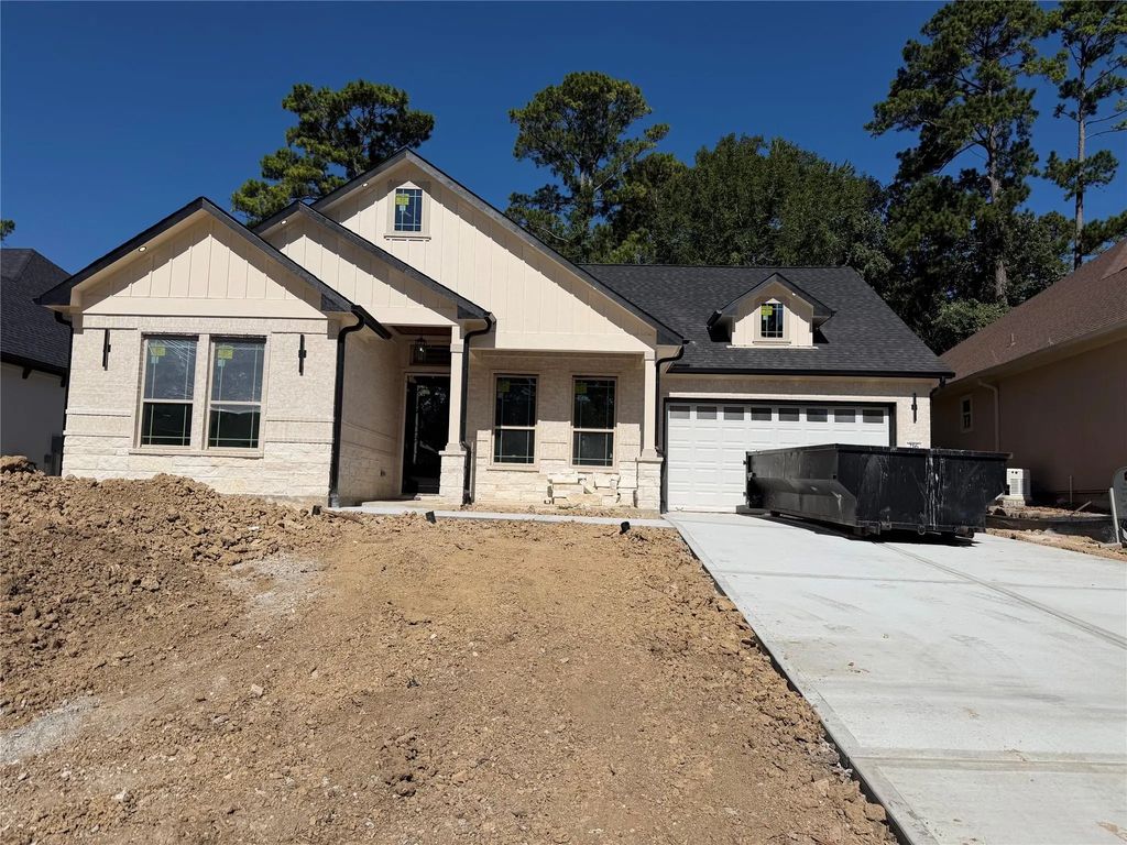 216 Bluehill Dr, Montgomery
