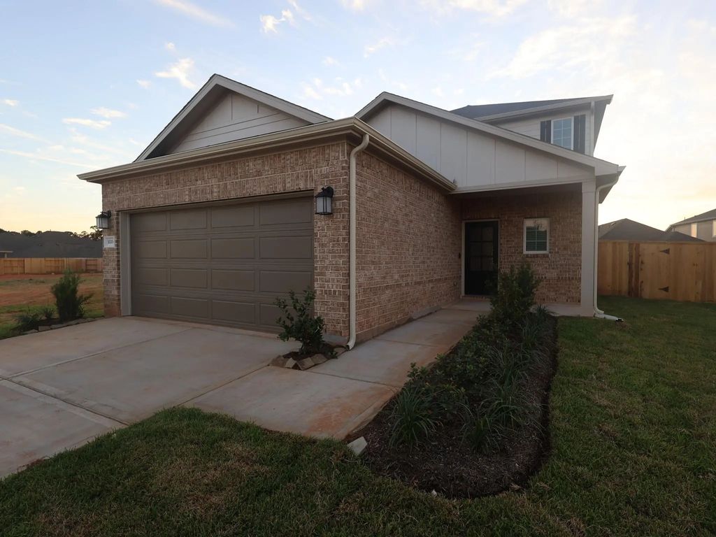 10204 Burton Path, Montgomery