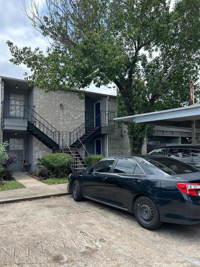 9700 Leawood Boulevard 404, Houston