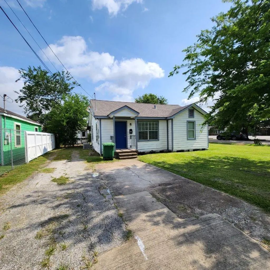 7931 Keller Street, Houston