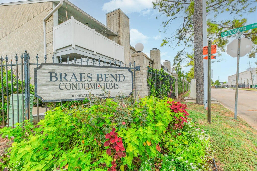 10837 Braes Bend Drive, Houston
