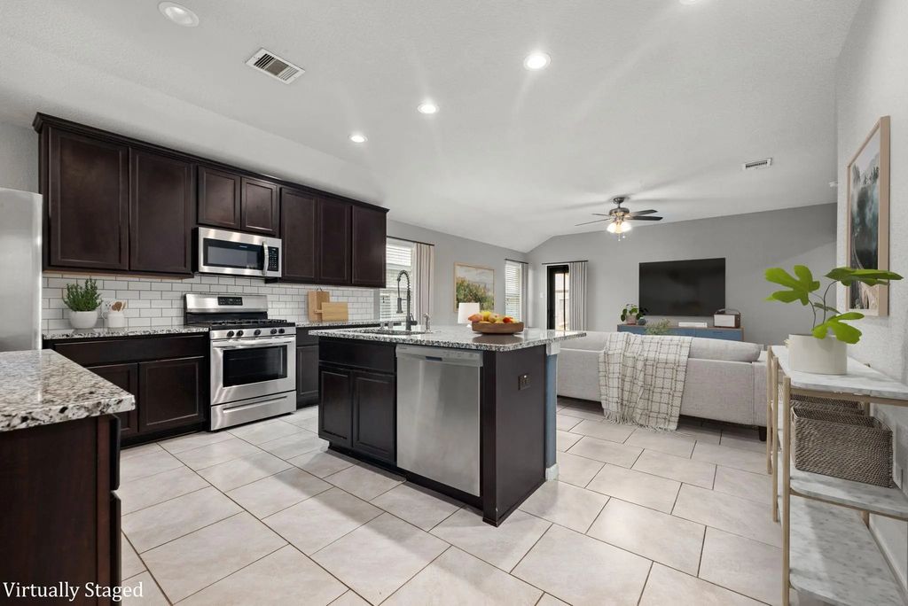 614 Harvest Bluff Drive, Rosharon