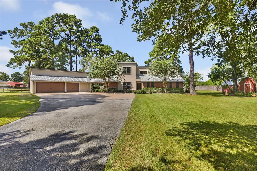 1300 Smith Road, Huffman