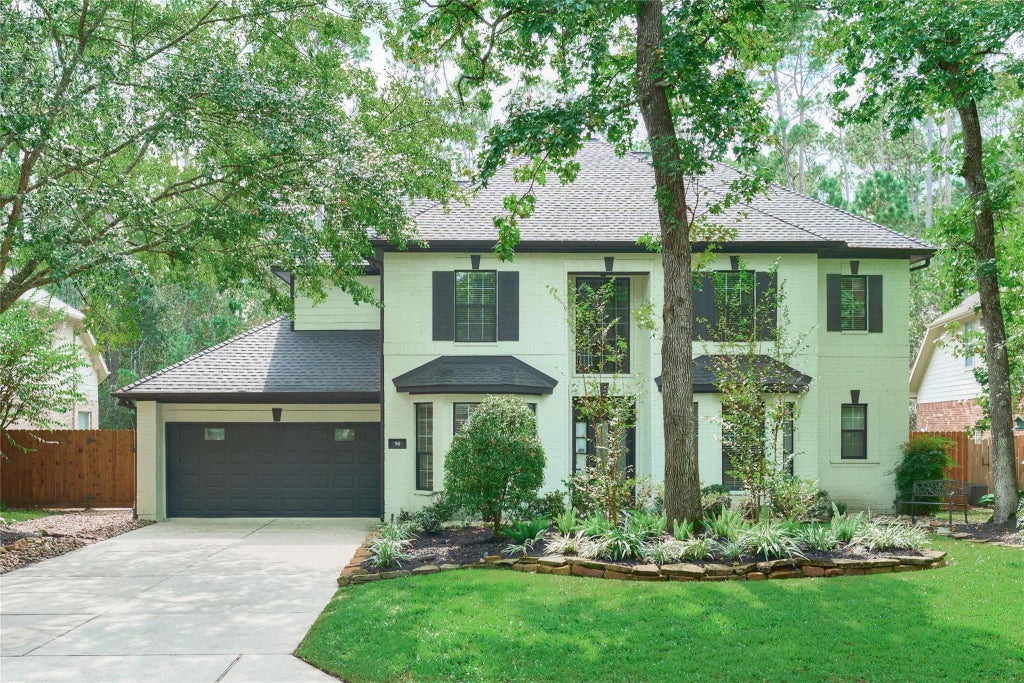 90 S Goldenvine Circle, The Woodlands
