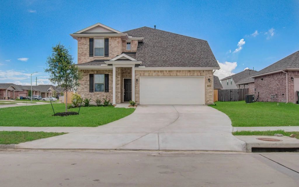 8438 Quiet Bay Drive, Baytown