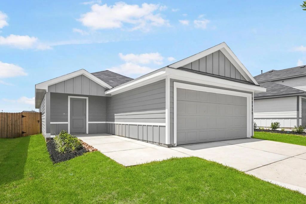 22739 Primrose Wind Lane, Hockley