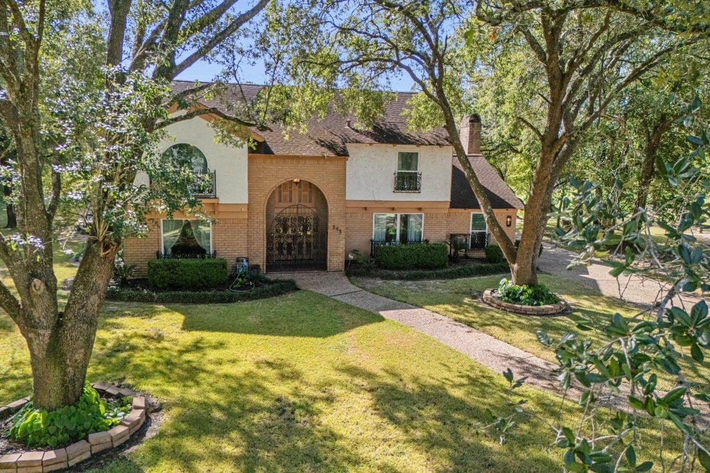 545 Robert E Lee Drive, Conroe