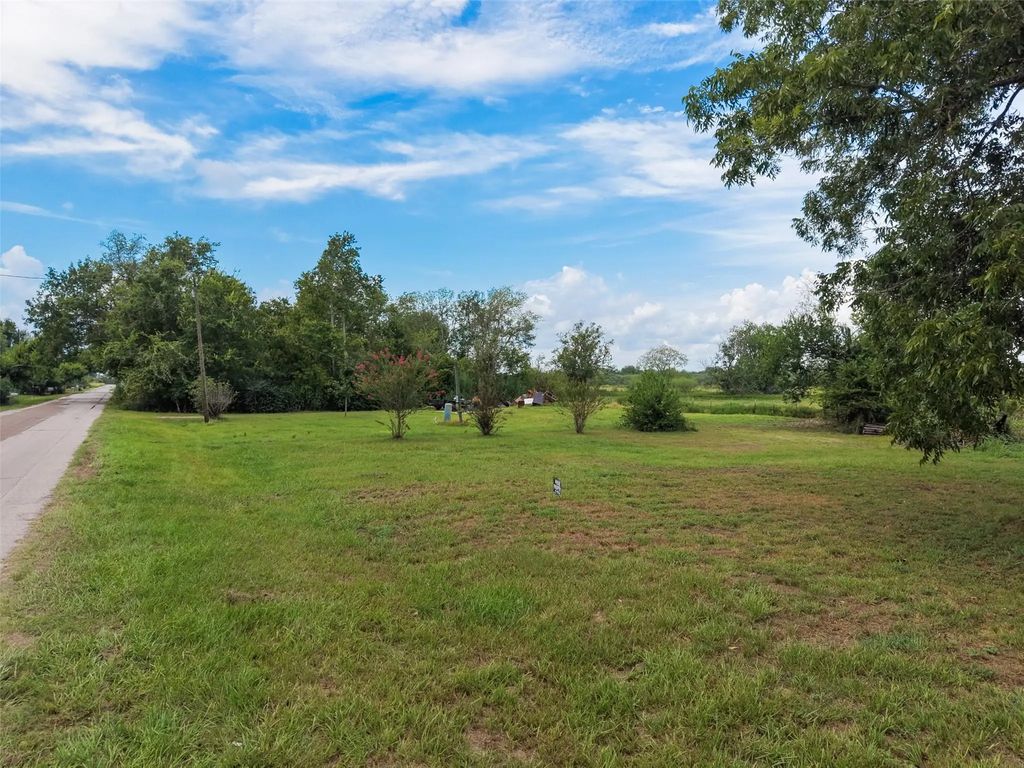 1431 Oil Field Road, Bellville