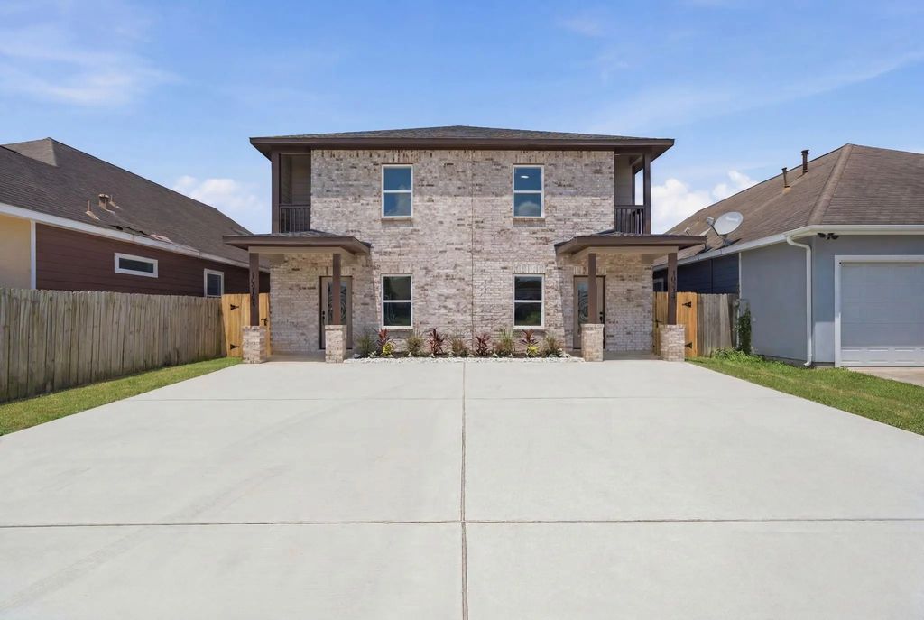 10214 Carmencita Way, Houston