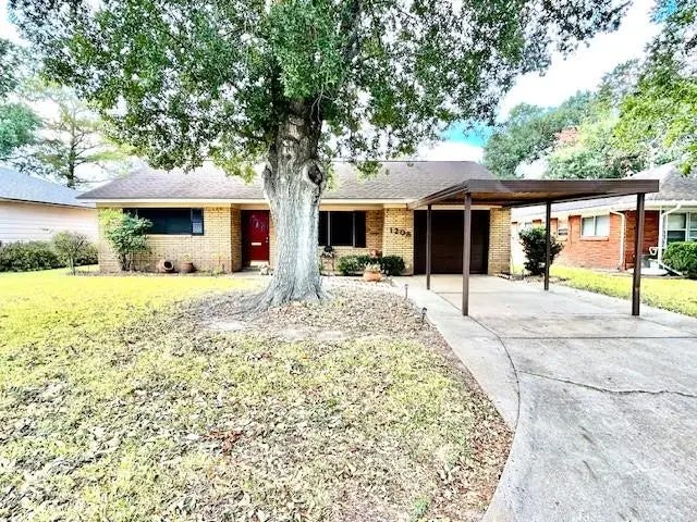 1208 Miles Street, Rosenberg