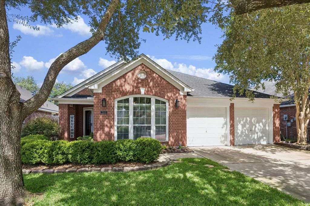 2510 Llano Springs Drive, Katy
