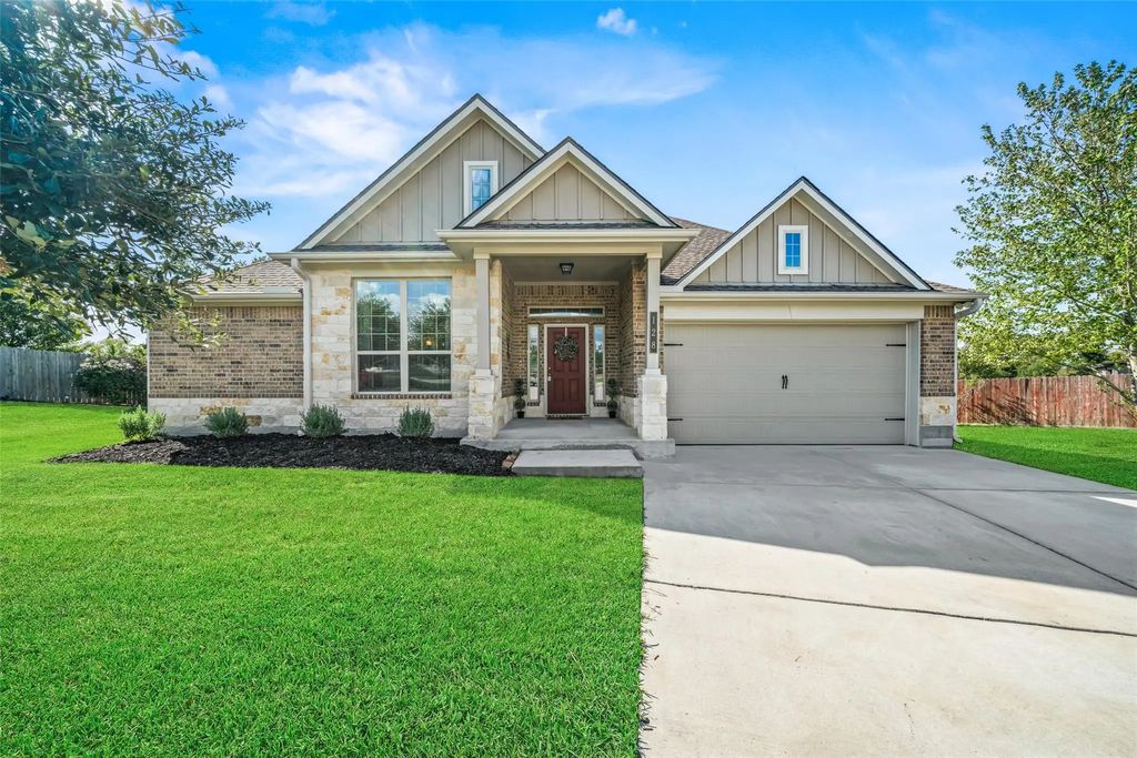 128 Red Deer Way, Huntsville