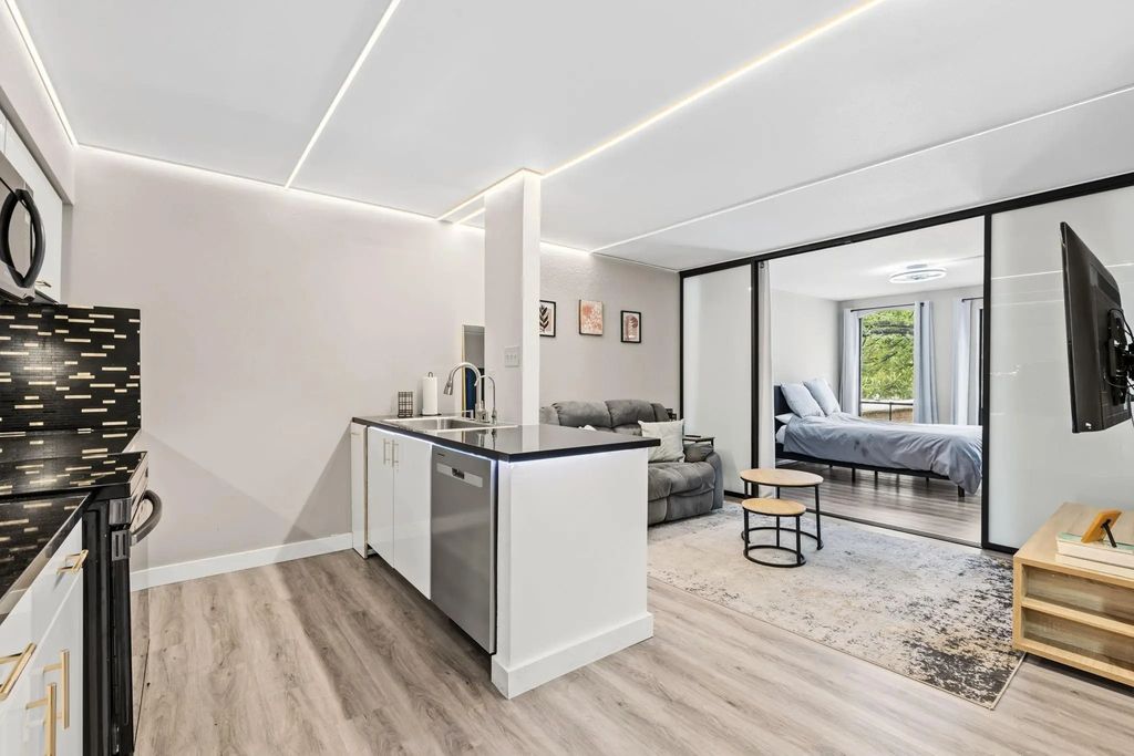 4641 Wild Indigo Street 433, Houston