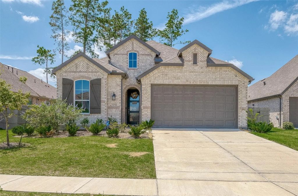 15714 Autumn Sun Court, Conroe