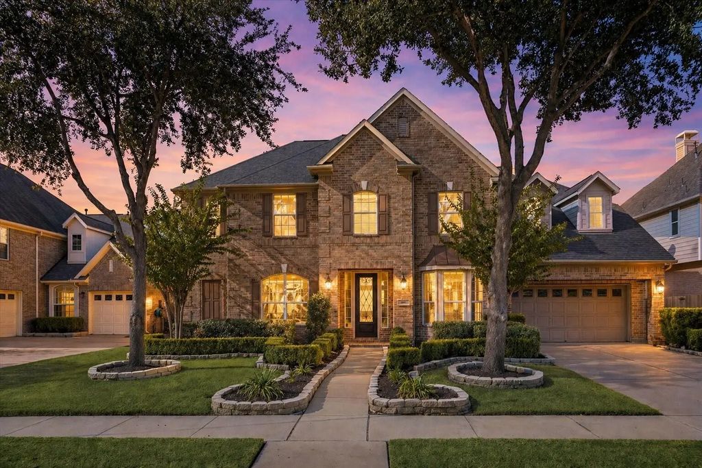 410 Mcallister Avenue, Sugar Land