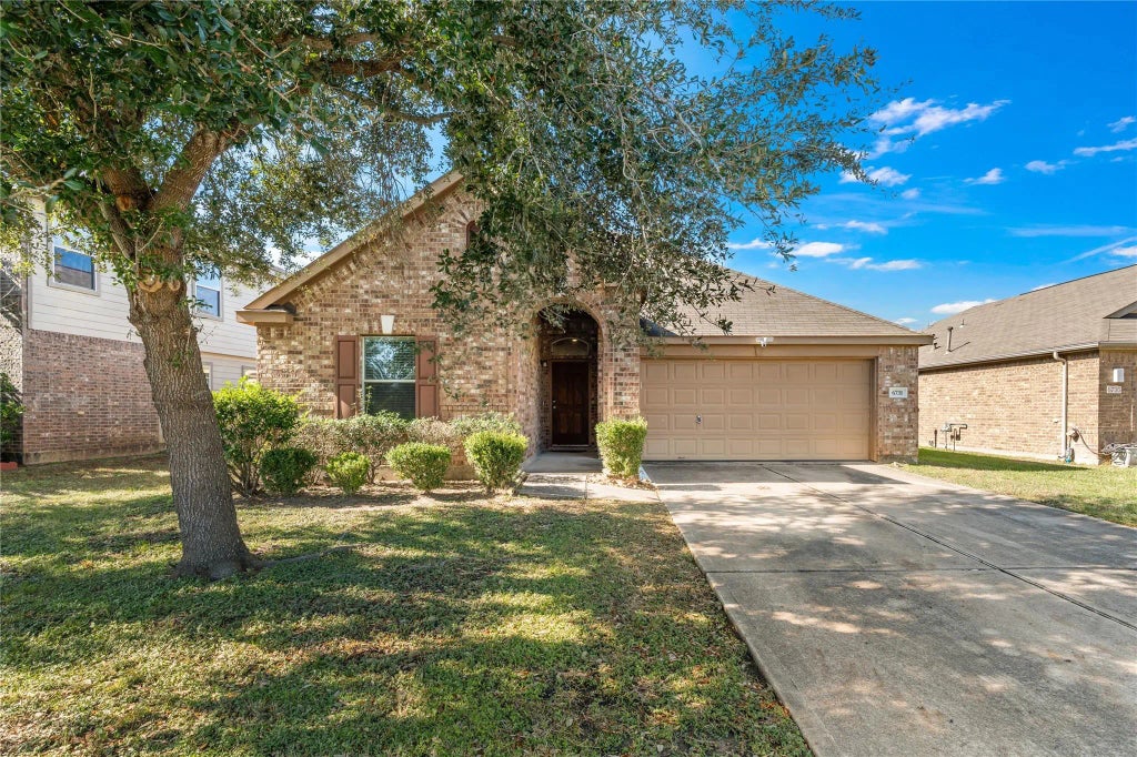6731 Crescent Creek Lane, Katy