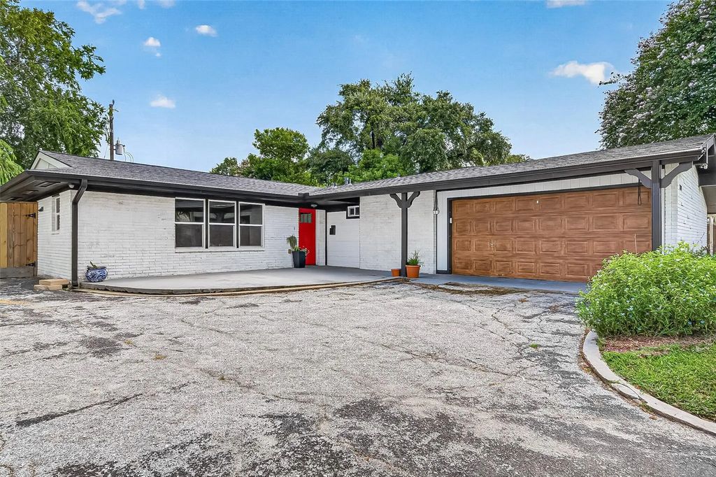 7034 Langdon Lane, Houston